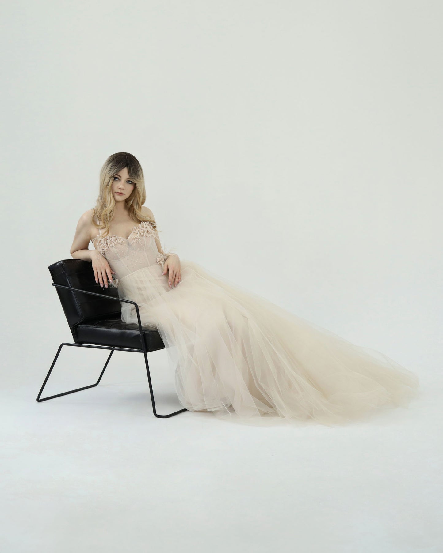 Suknia Slubna z Trenem Maxi Wedding Flowers Elegance Dress